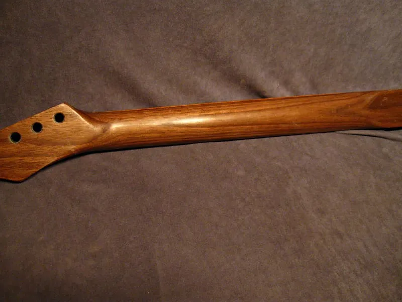 Full neck Walnut CLP